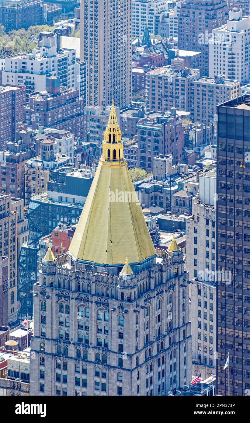 The gilded crown of the gothic New York Life Building is a NYC icon and