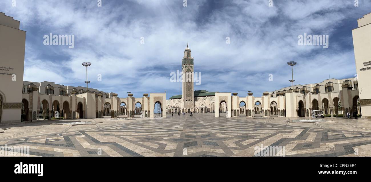 Casablanca: view of The Hassan II Mosque and its minaret, designed by Michel Pinseau under the guidance of King Hassan II, built by Moroccan artisans Stock Photo