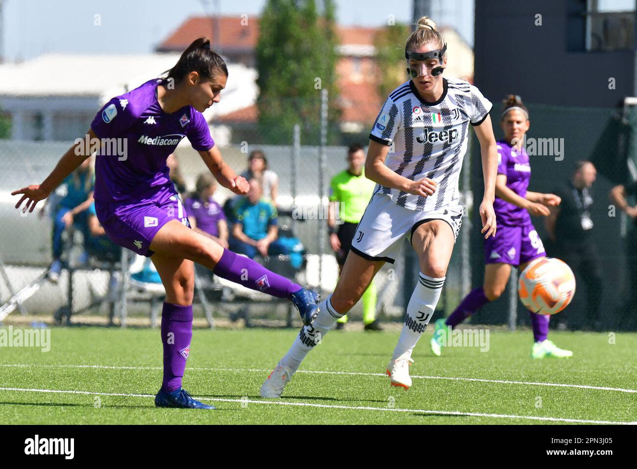 Federica Cafferata of ACF Fiorentina Women in action during the 2021/2022  Serie A Women's Championship match between Juventus FC and ACF Fiorentina  Wo Stock Photo - Alamy