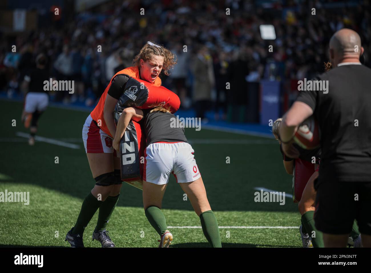 Cardiff, Wales. 15th April 2023. Warmup before the TikTok Women’s Six Nations rugby match, Wales versus England at Cardiff Park Arms Stadium in Cardiff, Wales. Credit: Sam Hardwick/Alamy Live News. Stock Photo