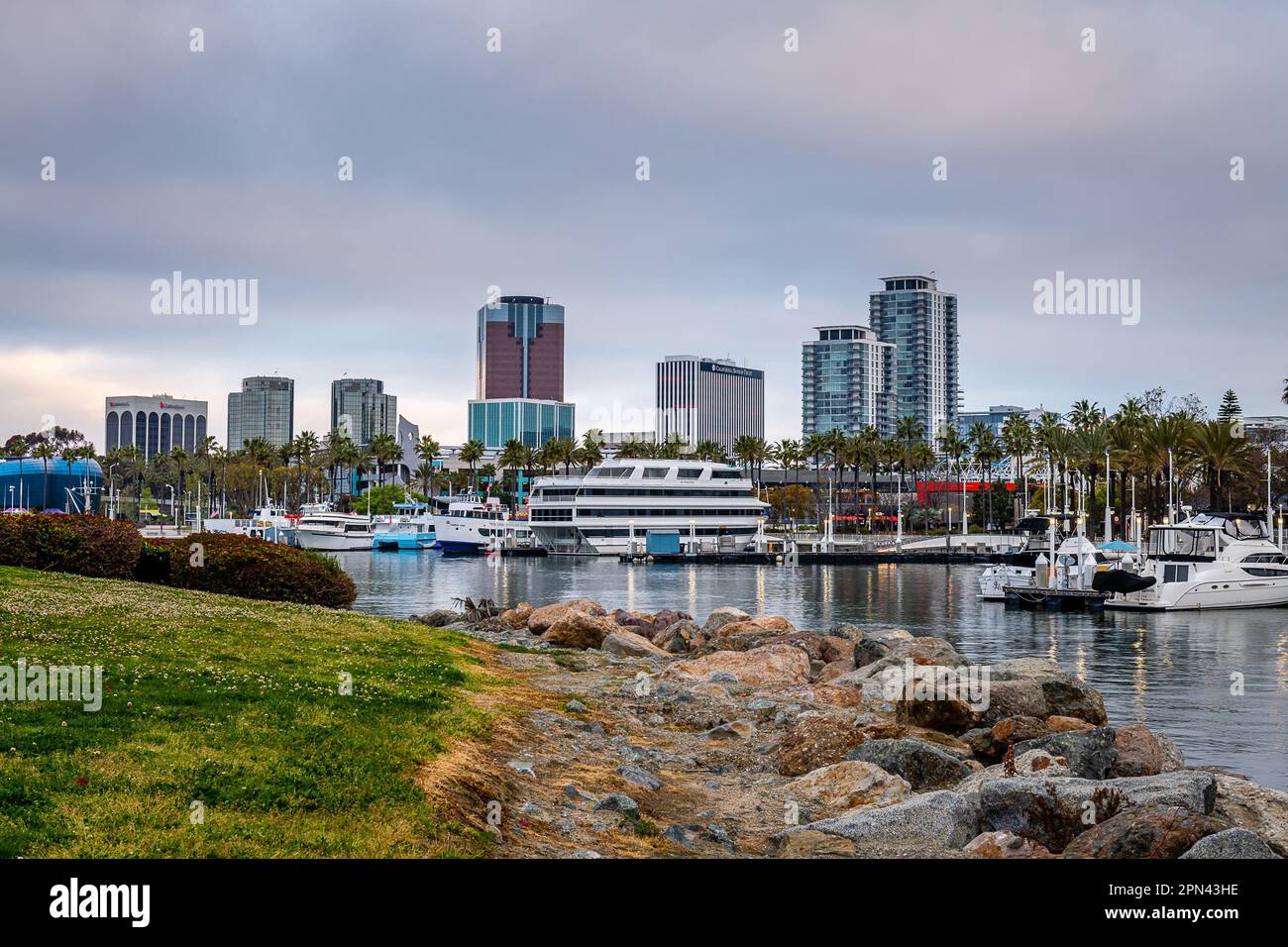 Shoreline village boardwalk hi-res stock photography and images - Alamy