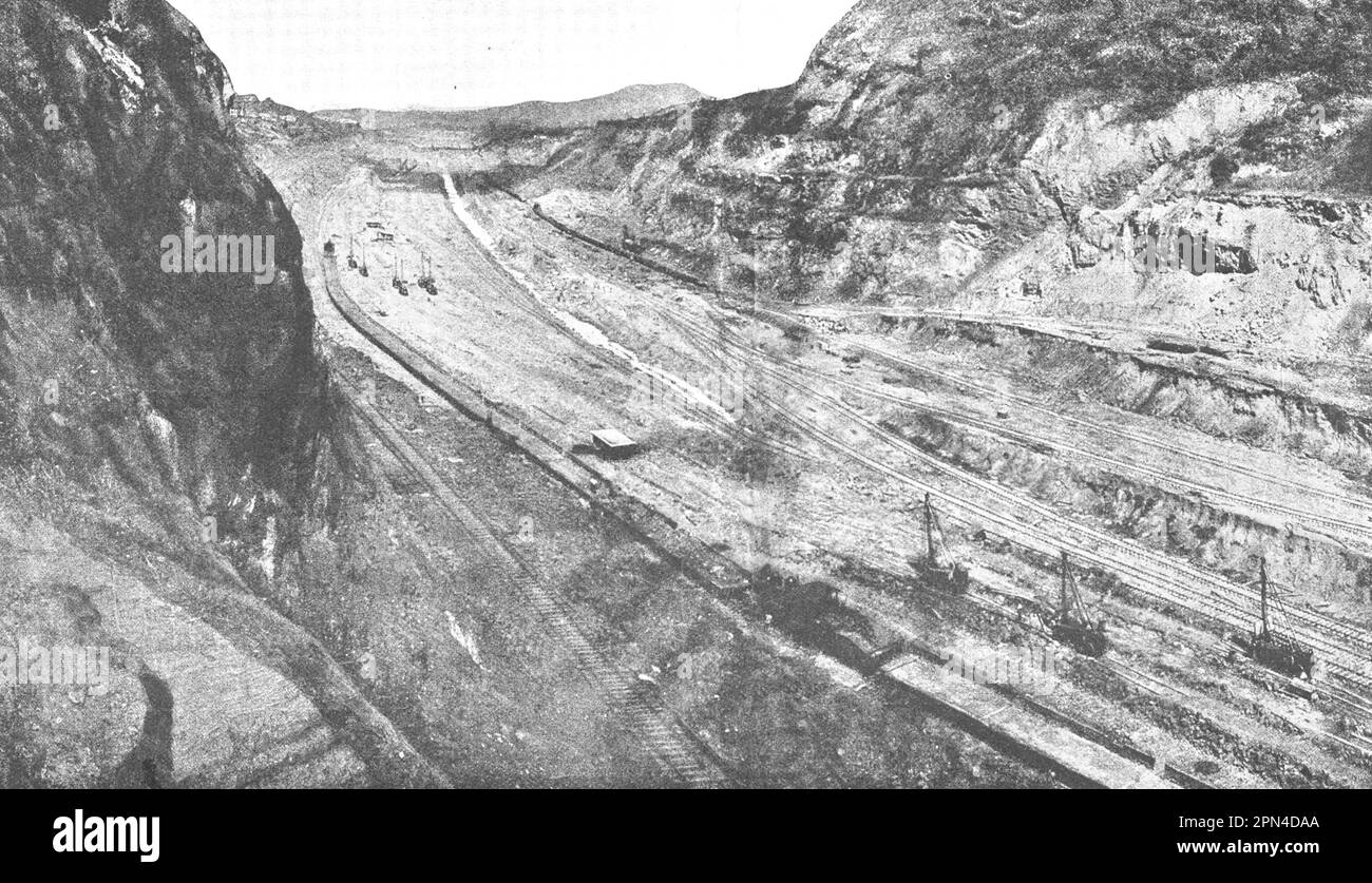 Digging the Panama Canal. Photo from 1910 Stock Photo Alamy