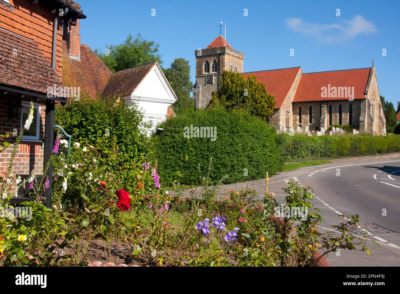Chiddingfold & St Mary's Church, Surrey, England Stock Photo Alamy