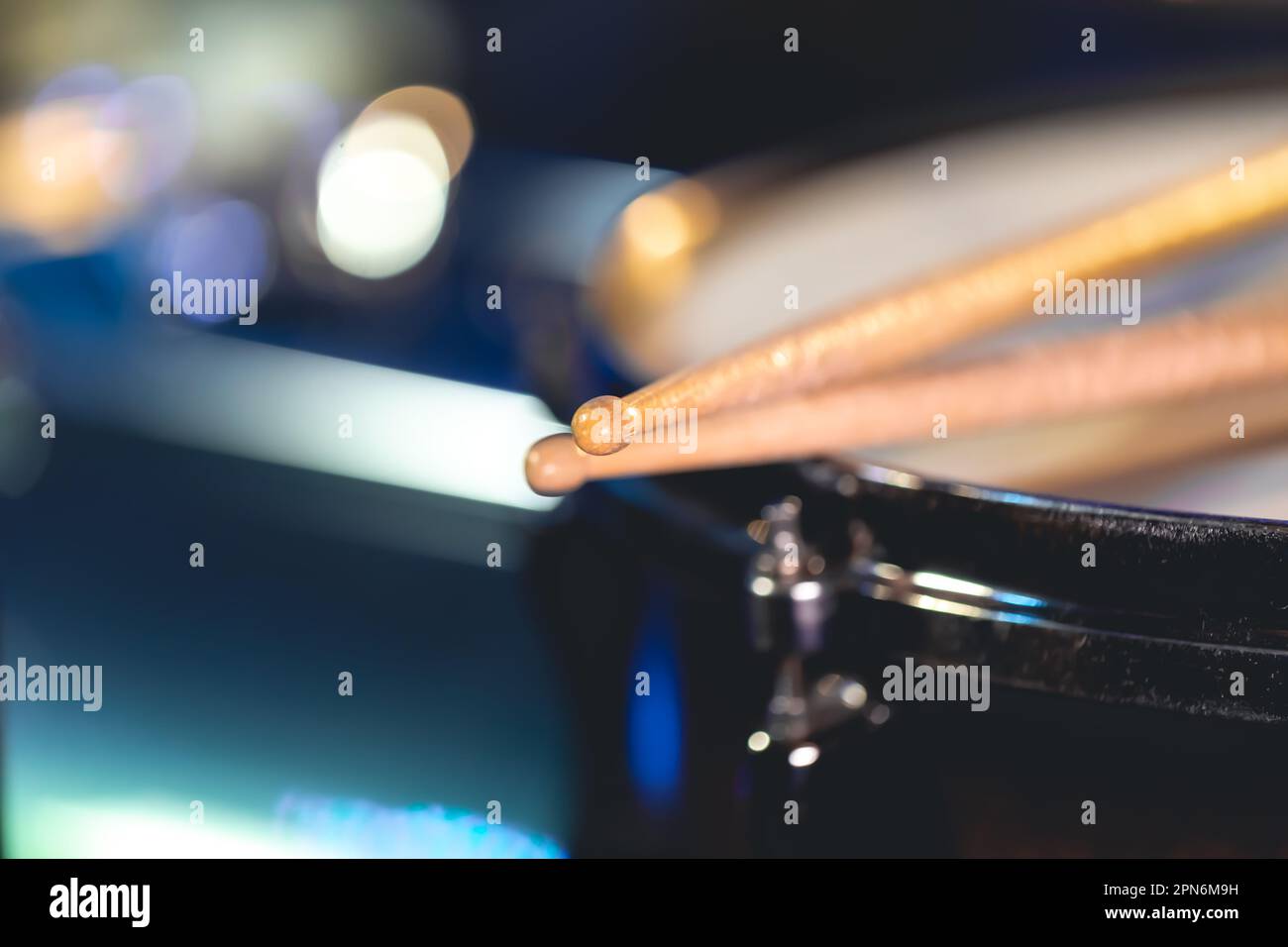 Close-up, snare drum and drumsticks on a dark background Stock Photo ...