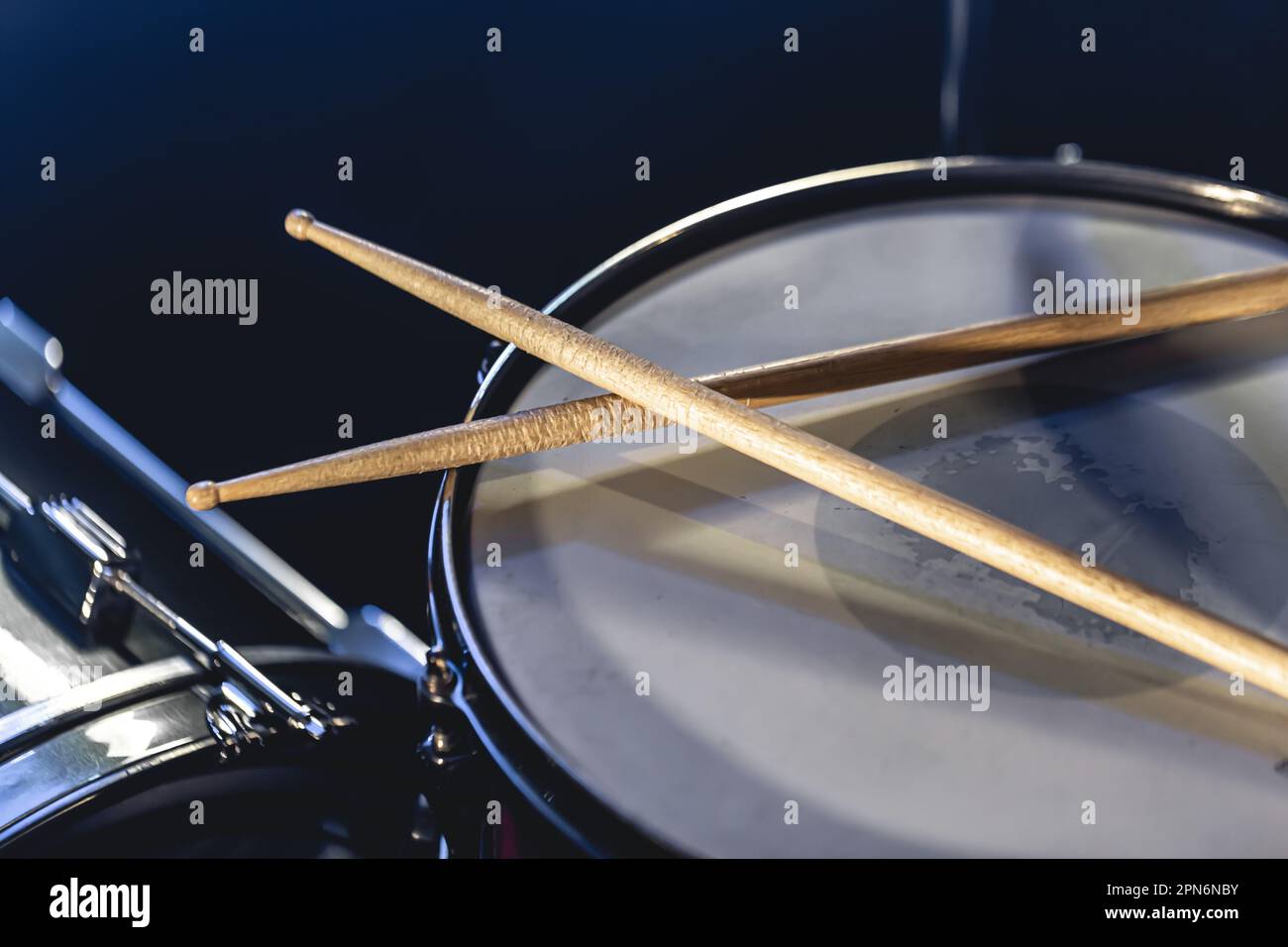 Close-up, snare drum and drumsticks on a dark background Stock Photo ...
