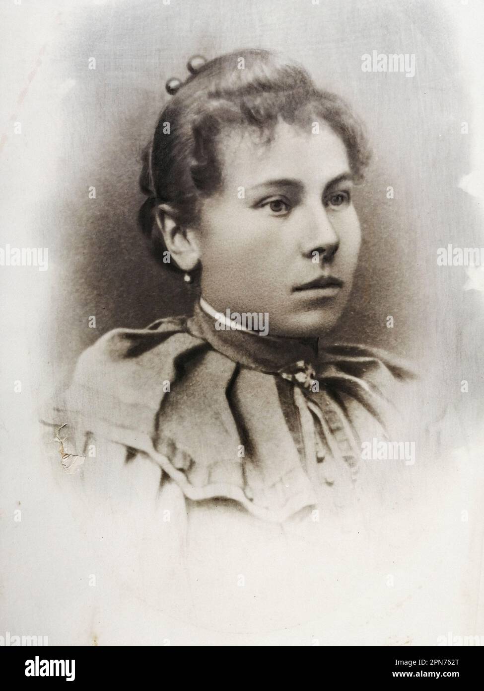 Italy, d'Ale, antiques Fair, 1920s portrait Stock Photo Alamy