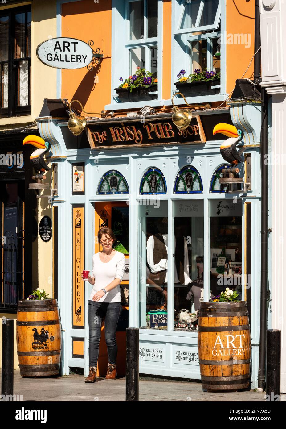 The Irish Pub Shop Art Gallery gift shop on Main Street in Killarney, County Kerry, Ireland Stock Photo