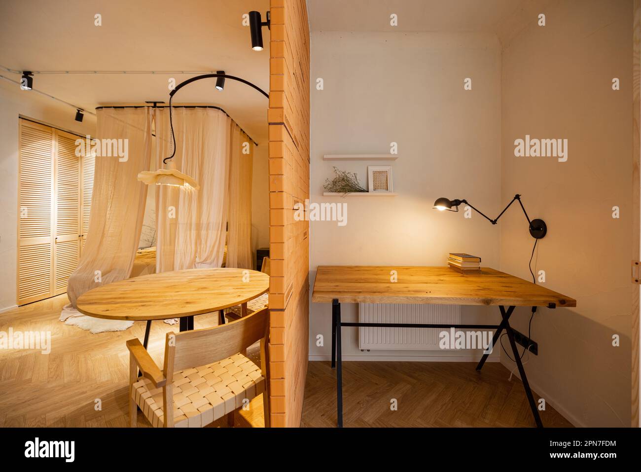 Contemporary office workspace hi-res stock photography and images - Alamy