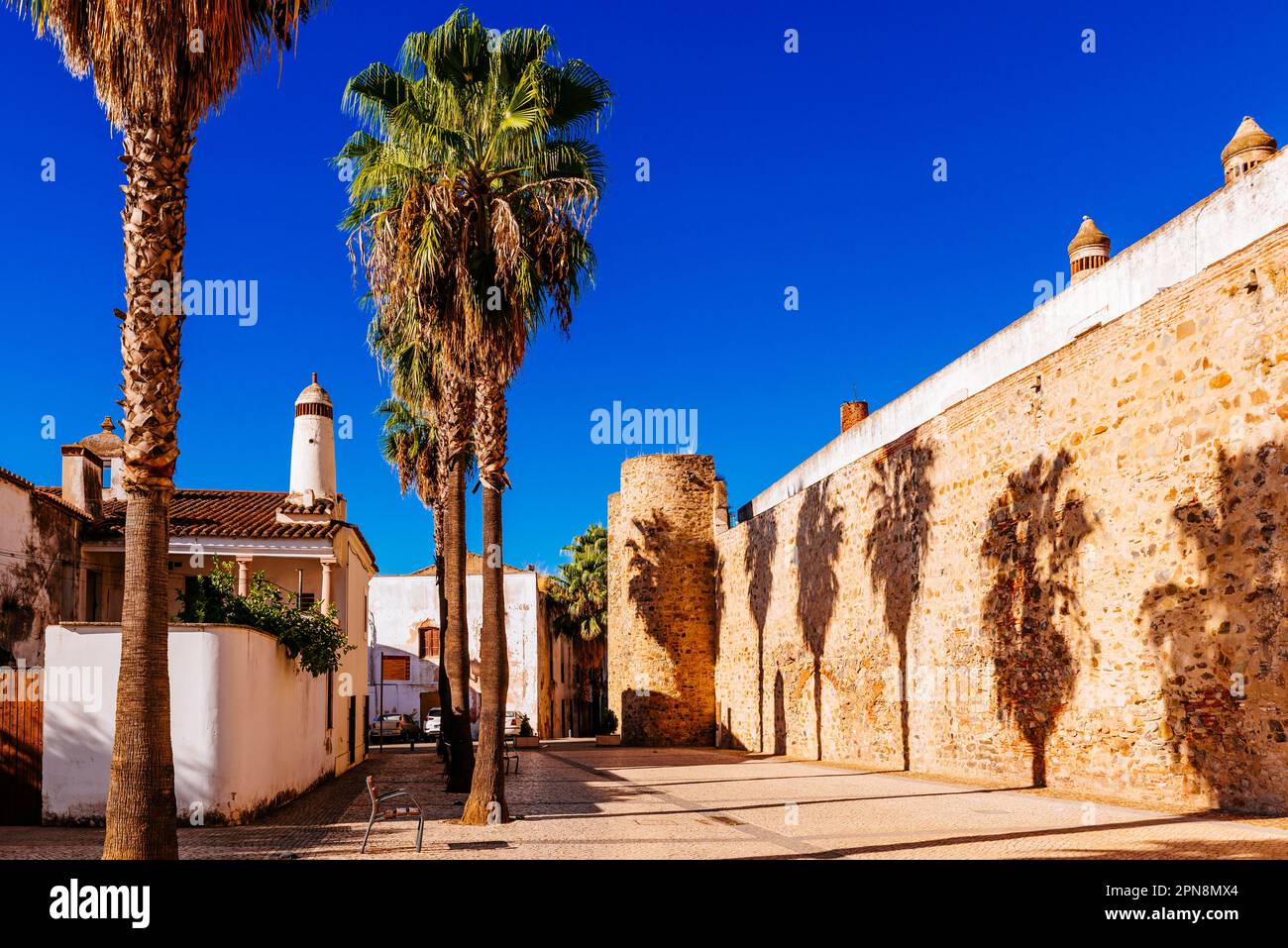 View of the walls of the Castle of Olivenza. Olivenza Castle. It occupies the site of an old Templar fortress from the 13th century. In 1334, King Afo Stock Photo