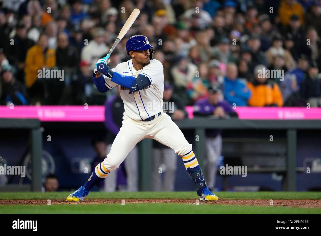 Seattle Mariners' Julio Rodriguez walks during the baseball All-Star Game  red carpet show Tuesday, July 11, 2023, in Seattle. (AP Photo/Lindsey  Wasson Stock Photo - Alamy