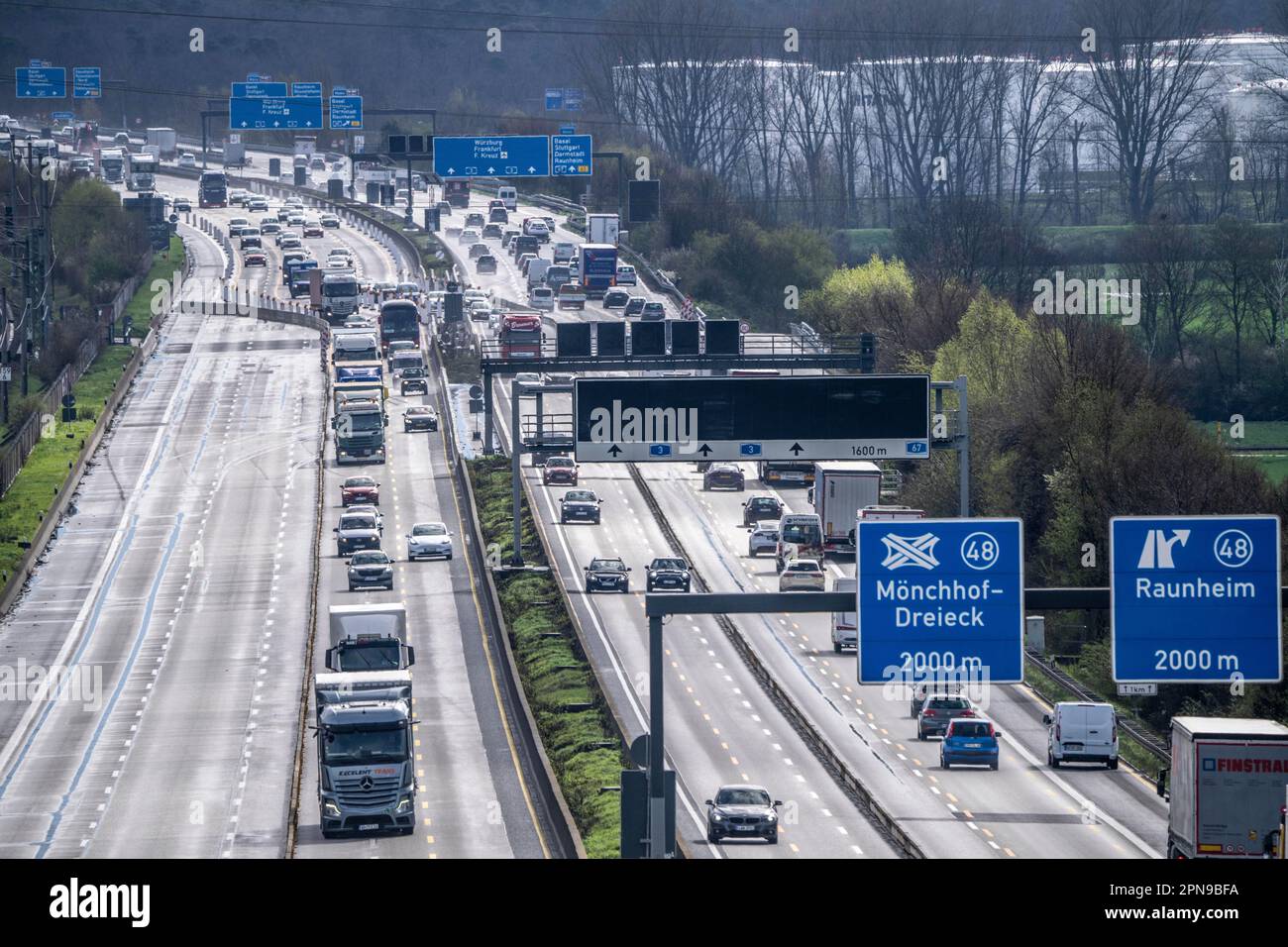 A3 motorway near Flörsheim, before the Mönchhof motorway junction, lane narrowing due to roadworks, Hesse, Germany Stock Photo