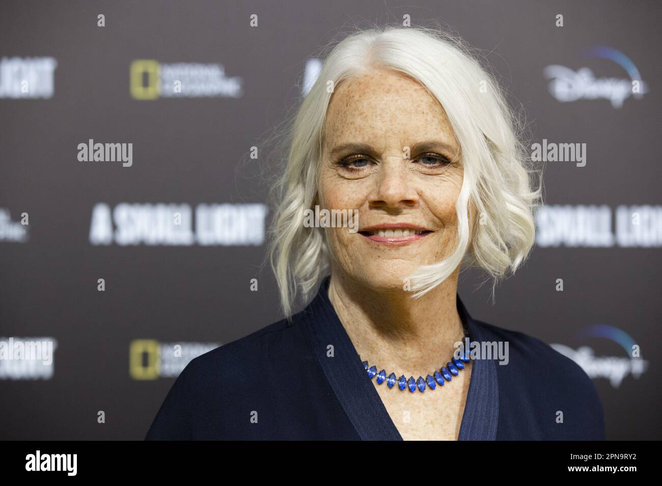 AMSTERDAM - Joan Rater on the red carpet during the European premiere of A Small Light, a new Disney+ series about the life of Miep Gies. ANP EVA PLEVIER netherlands out - belgium out Stock Photo