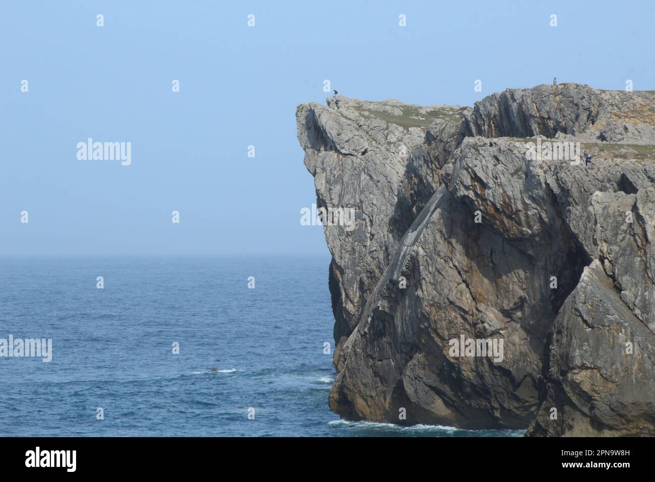 Acantilado en la costa de Asturias Stock Photo