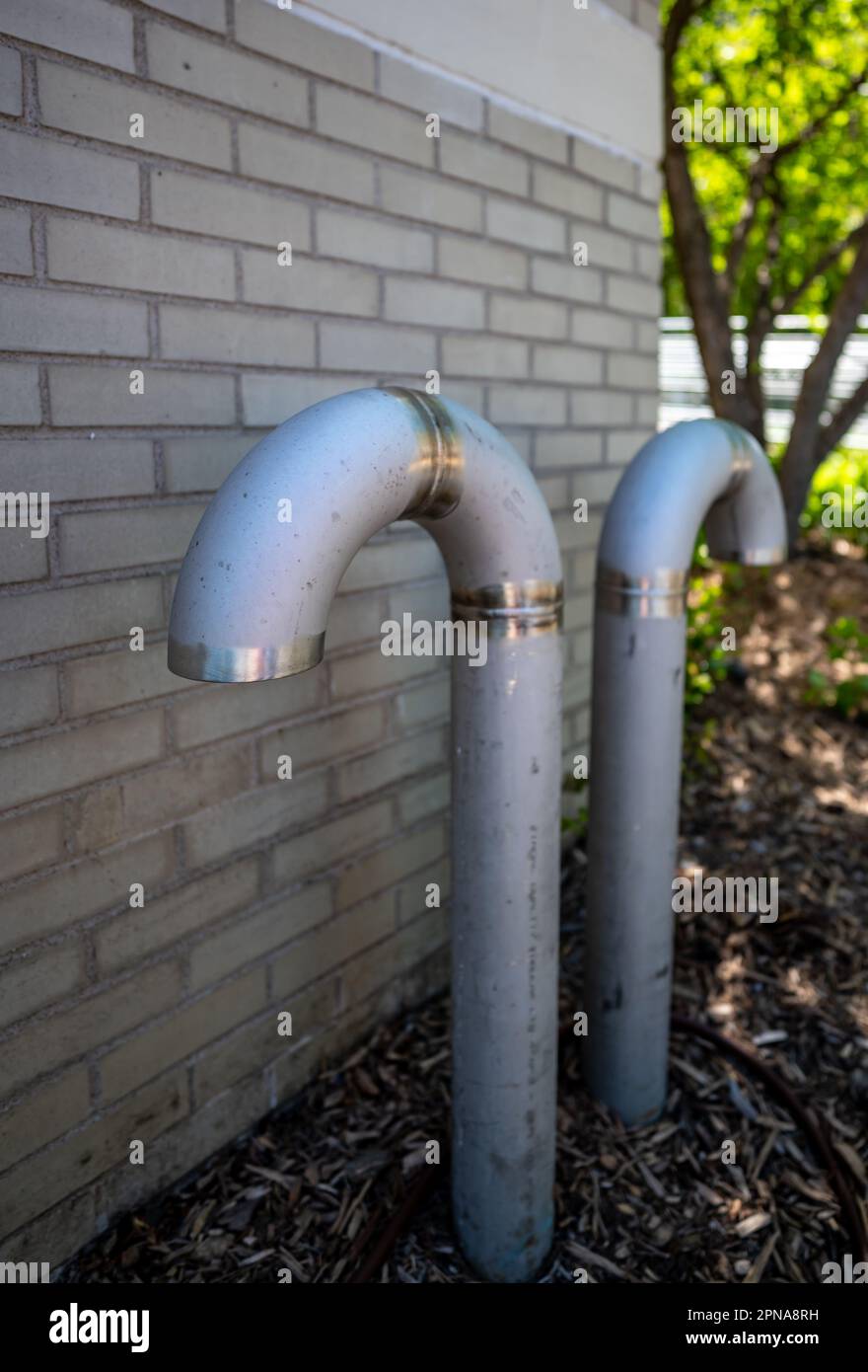 Underground structure manhole ventilation pipe in the shape of a candy
