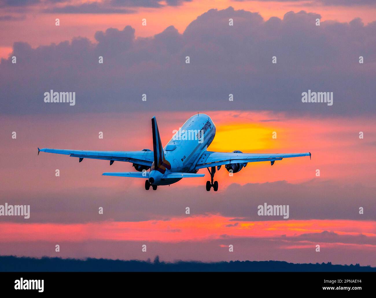 Eurowings airbus a319 100 hi-res stock photography and images - Alamy