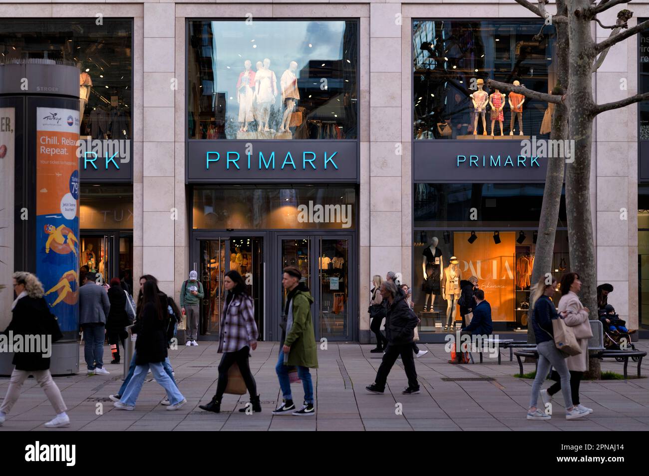 Primark department stores' chain, passers-by, Koenigsstrasse, Stuttgart, Baden-Wuerttemberg, Germany Stock Photo