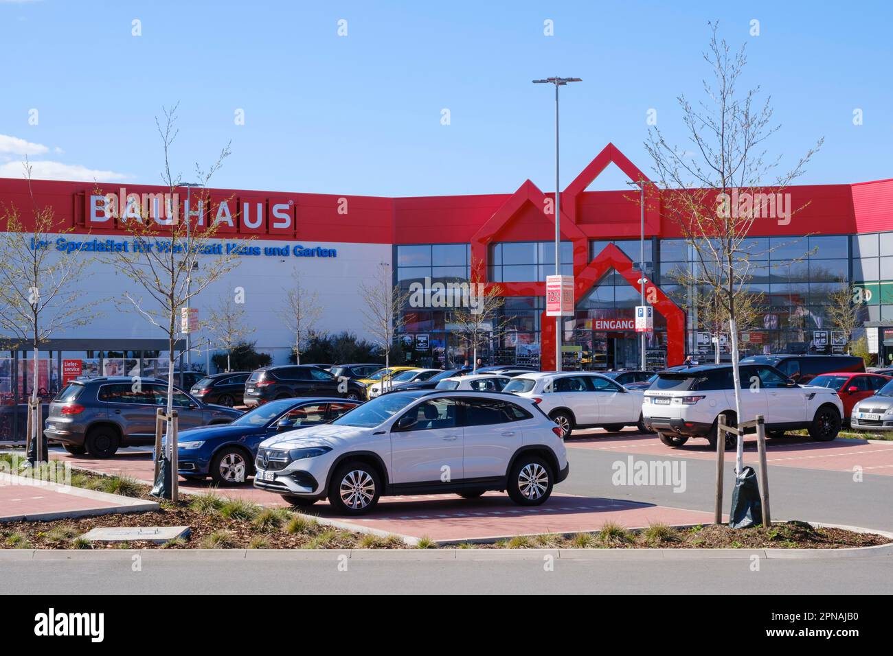 Bauhaus DIY store with car park, Aplerbeck, Dortmund, North Rhine