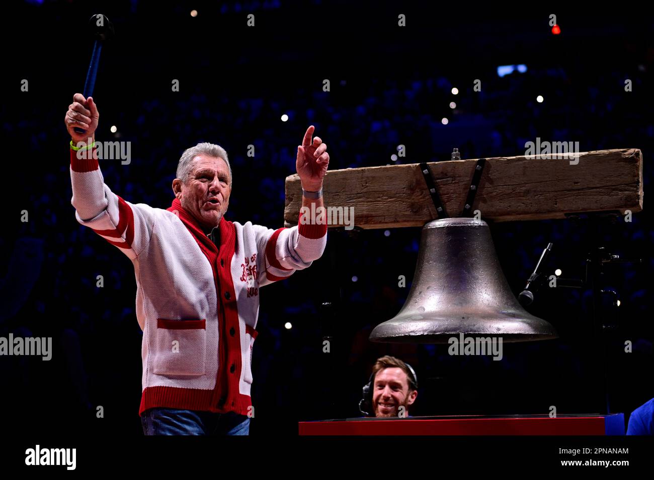 Former MLB player Larry Bowa rings the bell prior to Game 2 in the
