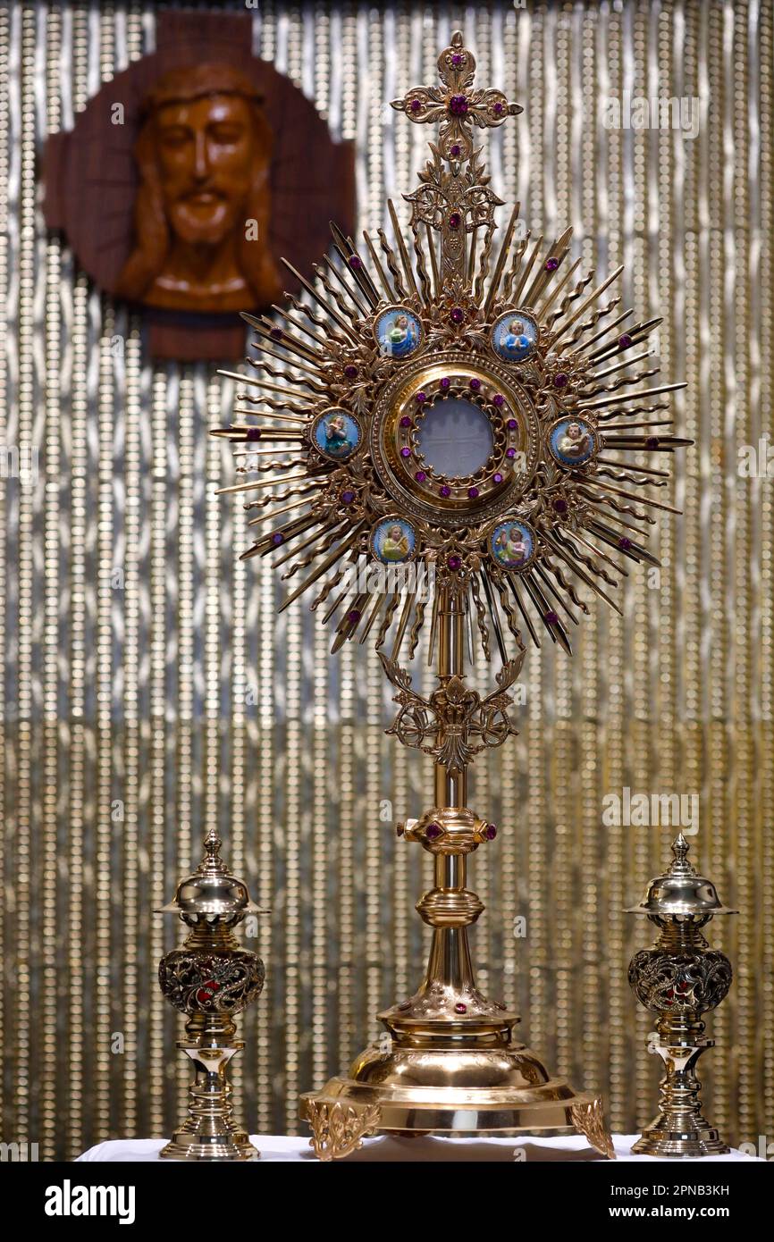 Thi Nghe Church. The Holy Sacrament. Eucharistic adoration. Ho Chi Minh