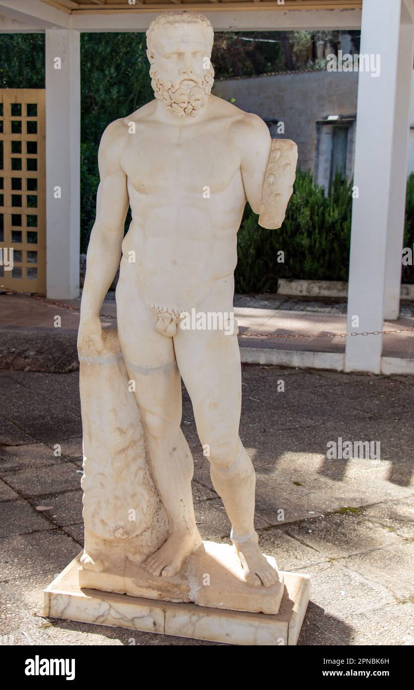 Ancient Statue at the Utica Punic and Roman Museum: Exploring the Artifacts of Tunisia's Past Stock Photo