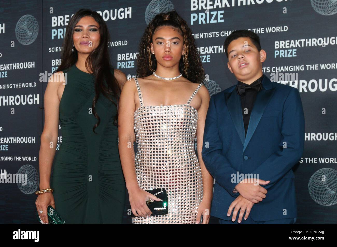 LOS ANGELES - APR 15: Paloma Jimenez, Hania Sinclair,, Vincent Sinclair