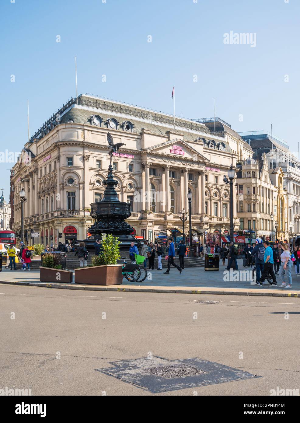 Piccadilly Circus, Shaftesbury Memorial Fountain and statue of Anteros, aka Eros. London Pavillion,Trocadero Centre in background. London, England, UK Stock Photo