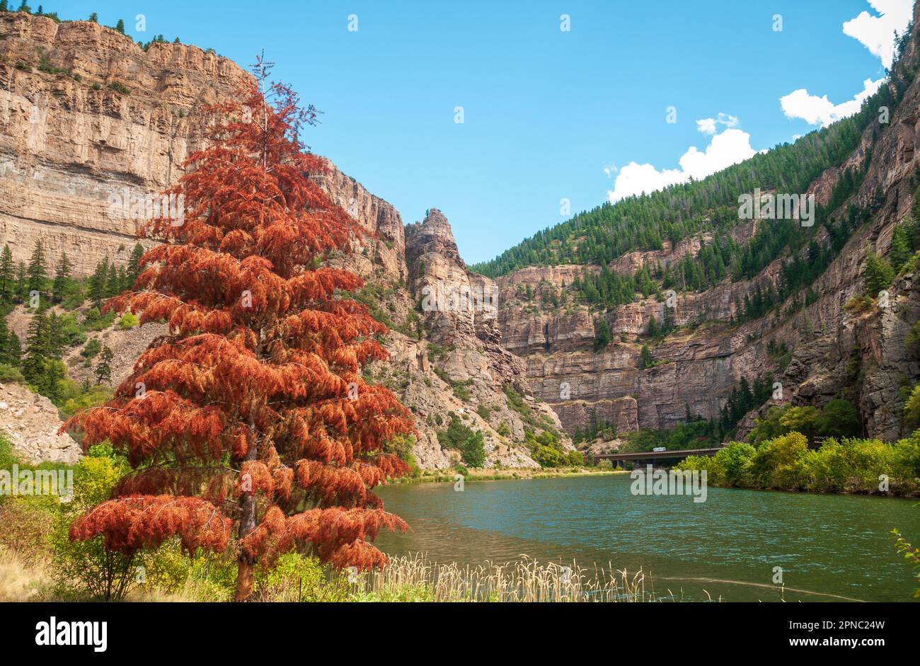 Scenic rocky mountains hi-res stock photography and images - Alamy