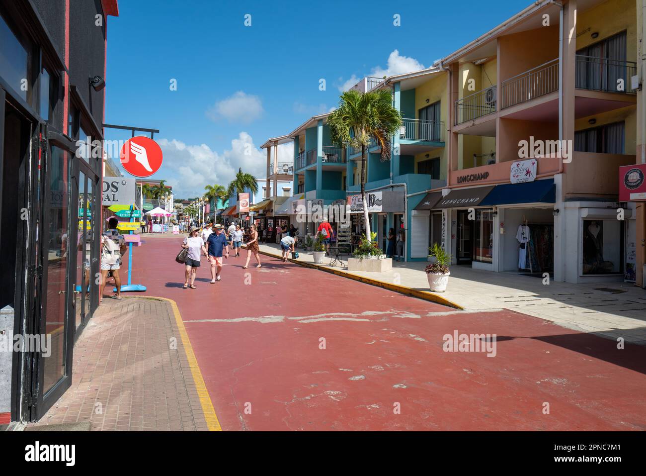 Cruise ship docks in resort hi-res stock photography and images - Alamy