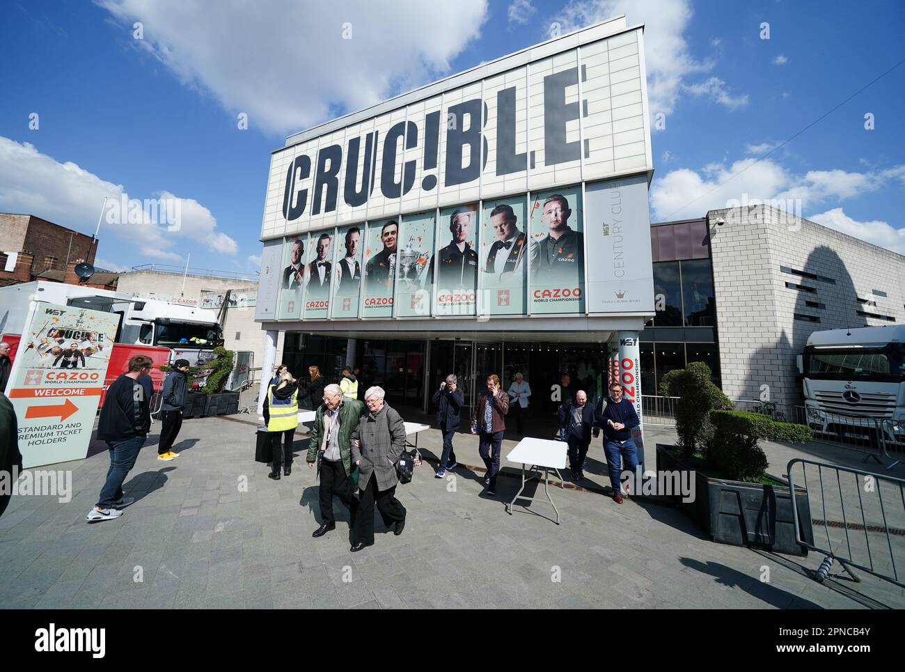 Ronnie O'Sullivan during day one of the Cazoo World Snooker Championship at  the Crucible Theatre, Sheffield. Picture date: Saturday April 15, 2023  Stock Photo - Alamy