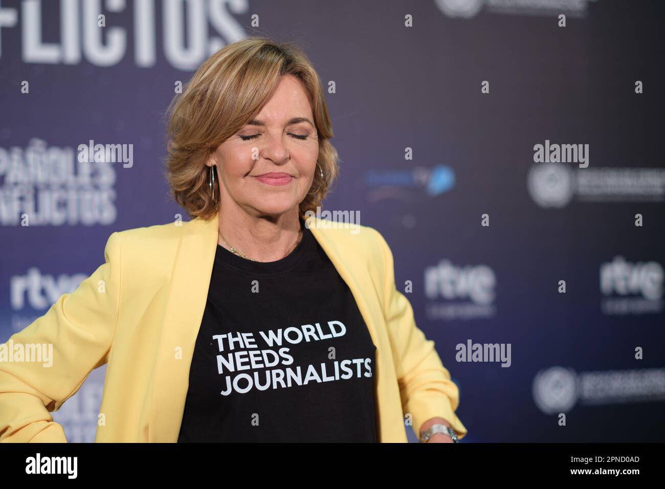 Madrid, Spain. 18th Apr, 2023. Journalist Almudena Ariza poses at the photocall during the presentation of the TV program 'Spaniards in conflict' in Madrid. Credit: SOPA Images Limited/Alamy Live News Stock Photo