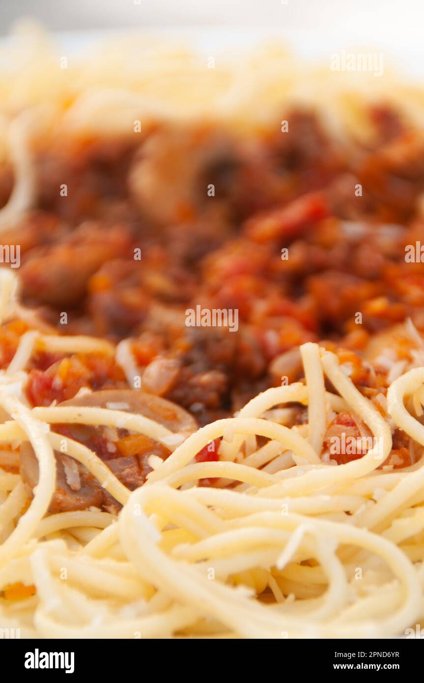 Spaghetti bolognese pasta hi-res stock photography and images - Alamy