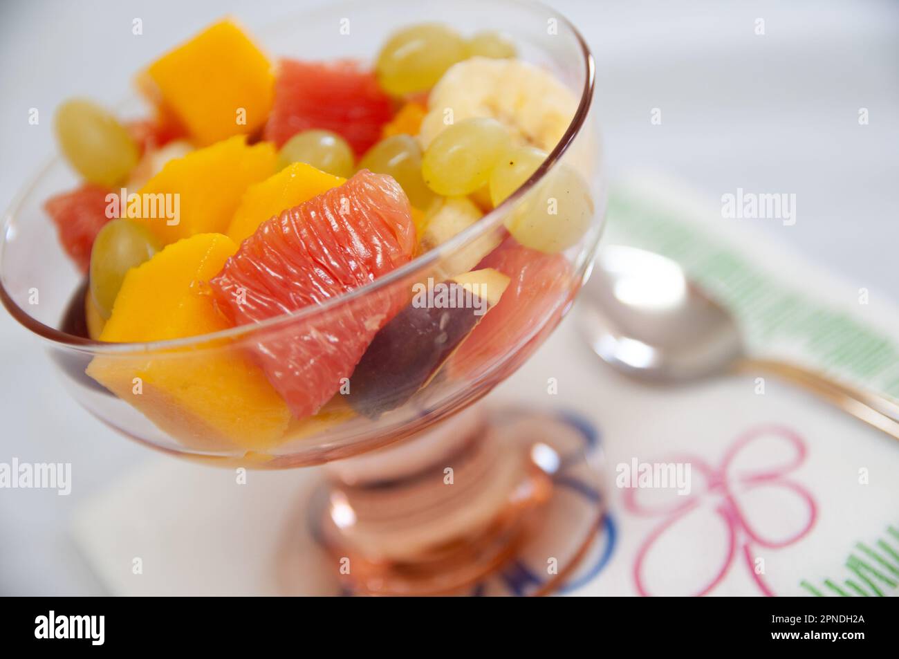 Healthy dessert fruit hi-res stock photography and images - Alamy