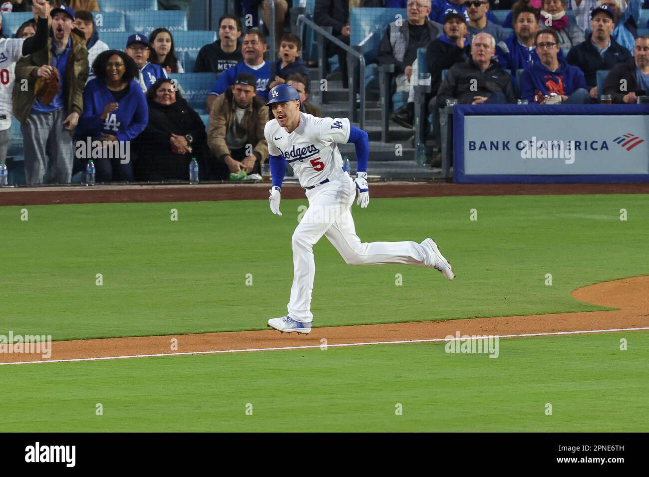 Los Angeles Dodgers first baseman Freddie Freeman (5) hits a home run