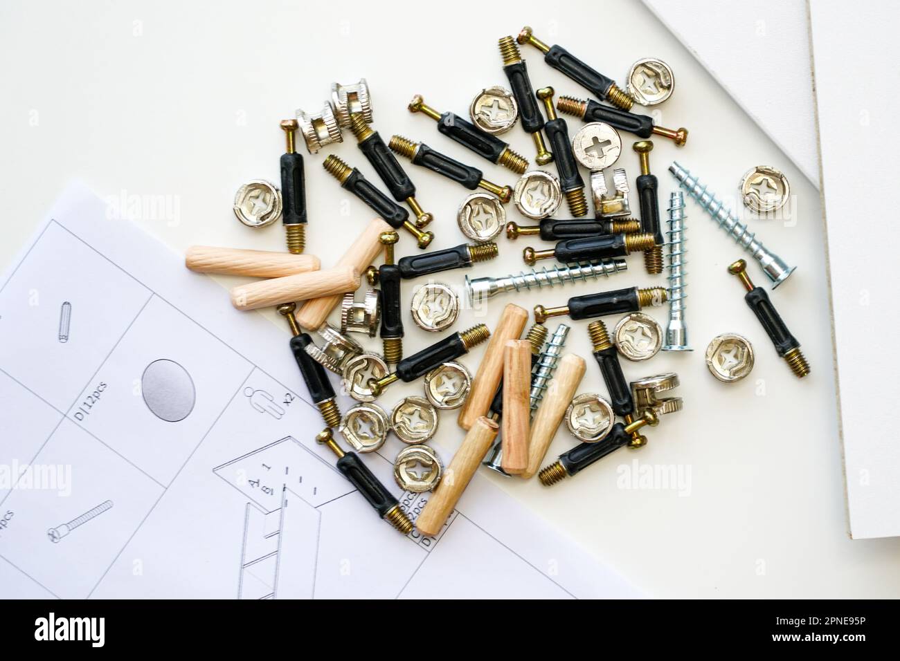 New white laminated chipboard furniture self mounting set with fitting