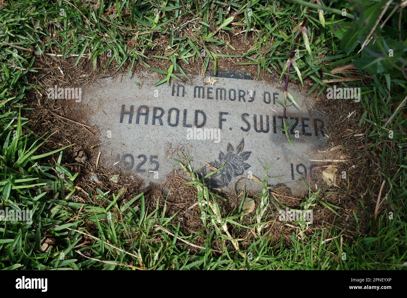 Los Angeles, California, USA 16th April 2023 Actor Harold Switzer Grave