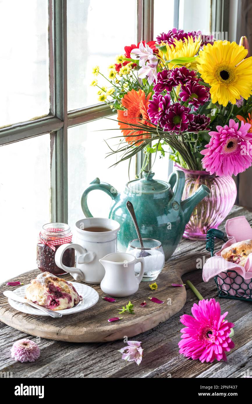 Bouquet fresh flowers including hi-res stock photography and images - Alamy