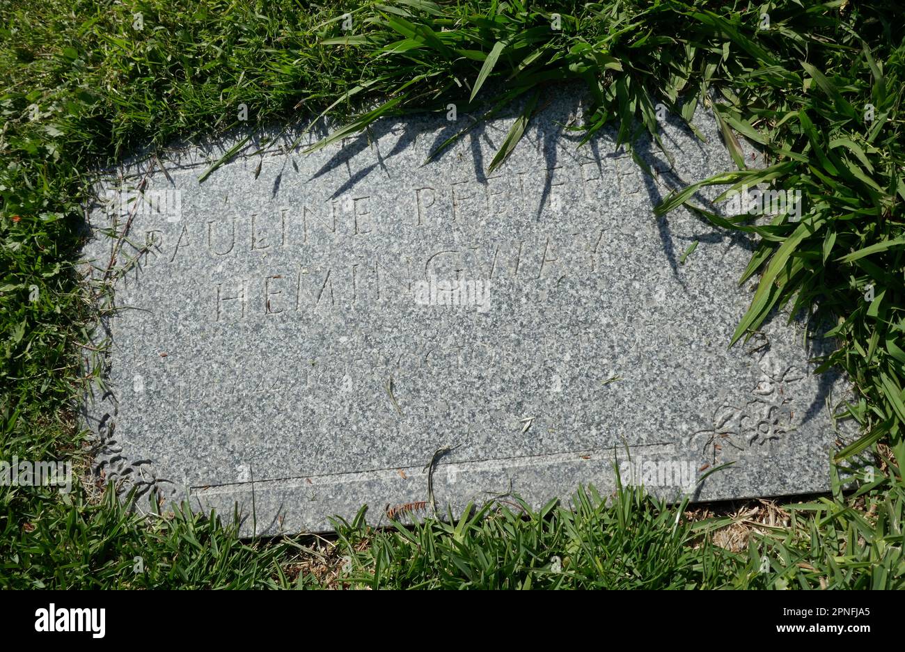 Los Angeles, California, USA 16th April 2023 Journalist Pauline Pfeiffer Hemingway Grave in