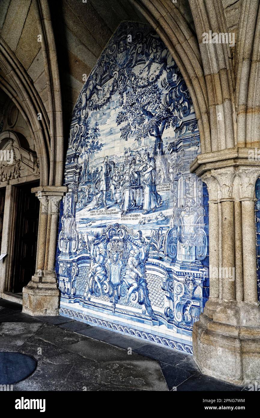 Cloister of Da Se Cathedral with Azulejo Tiles, Barredo Quarter, Porto, Portugal Stock Photo