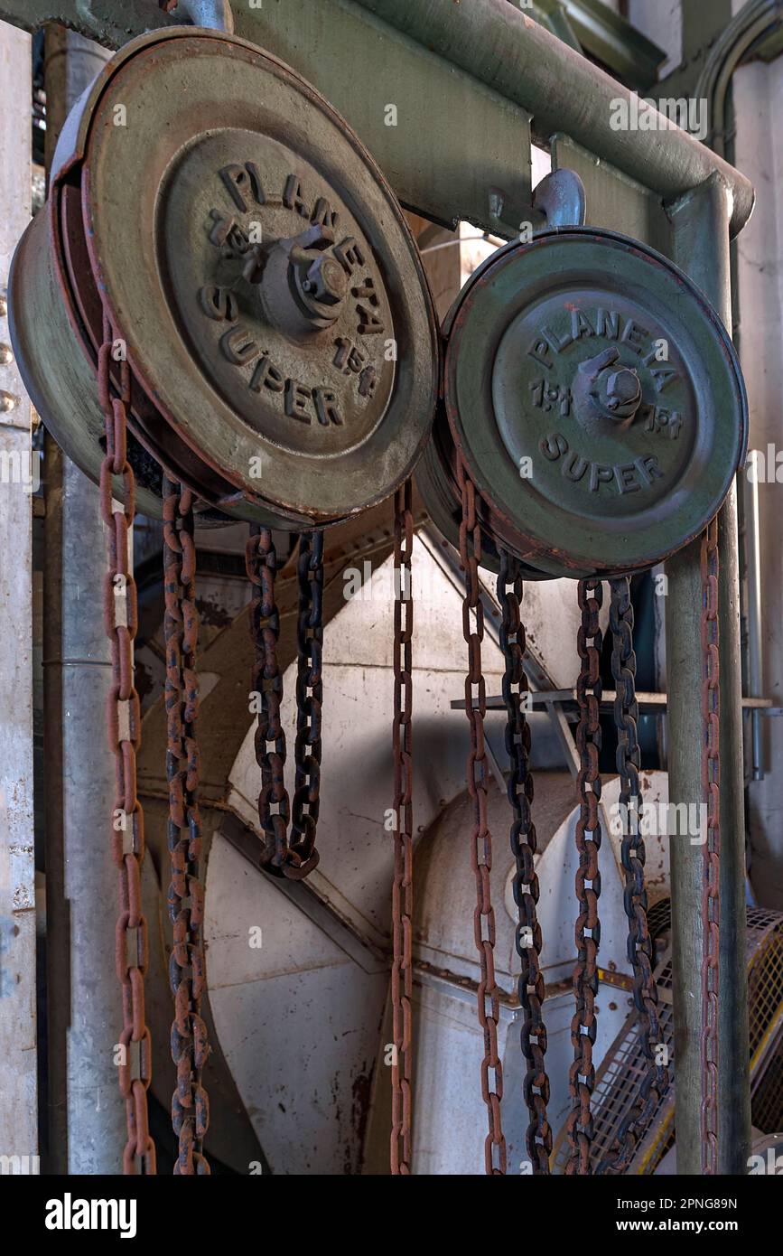 Circulation rollers for chains in a former paper factory, Lost Place