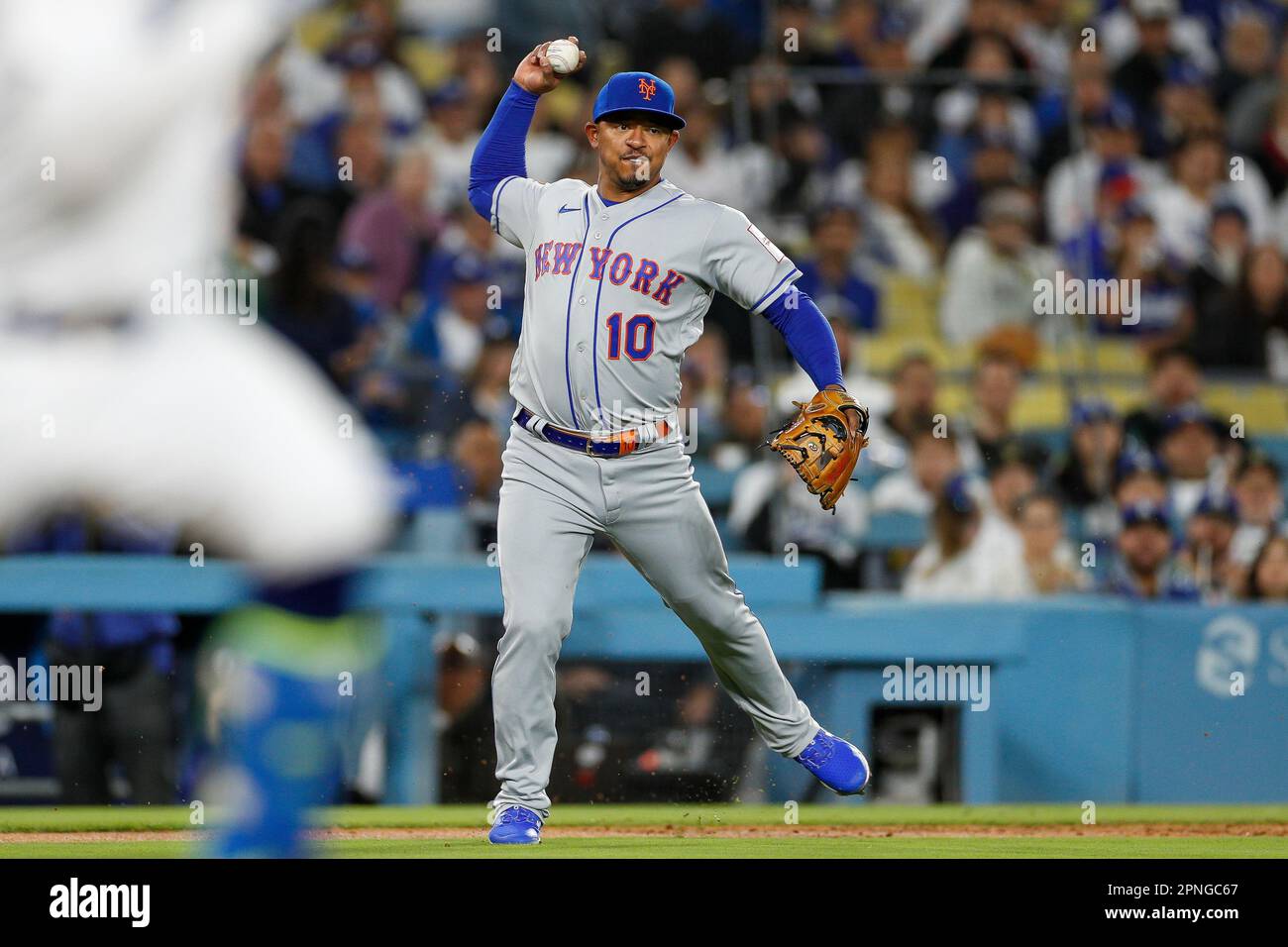 New York Mets third basemen Eduardo Escobar (10) throws the ball to