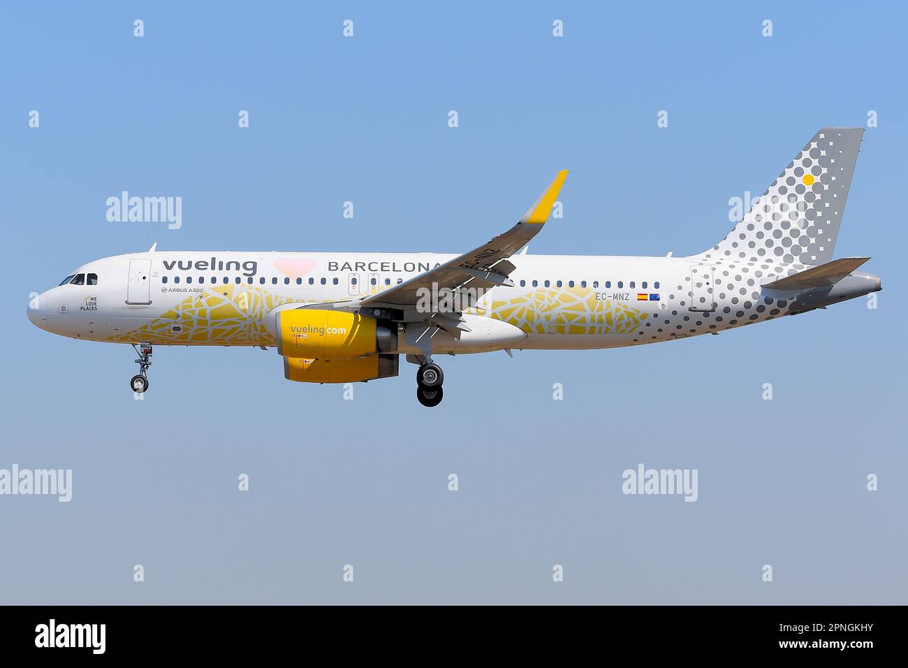 Vueling plane hi-res stock photography and images - Alamy