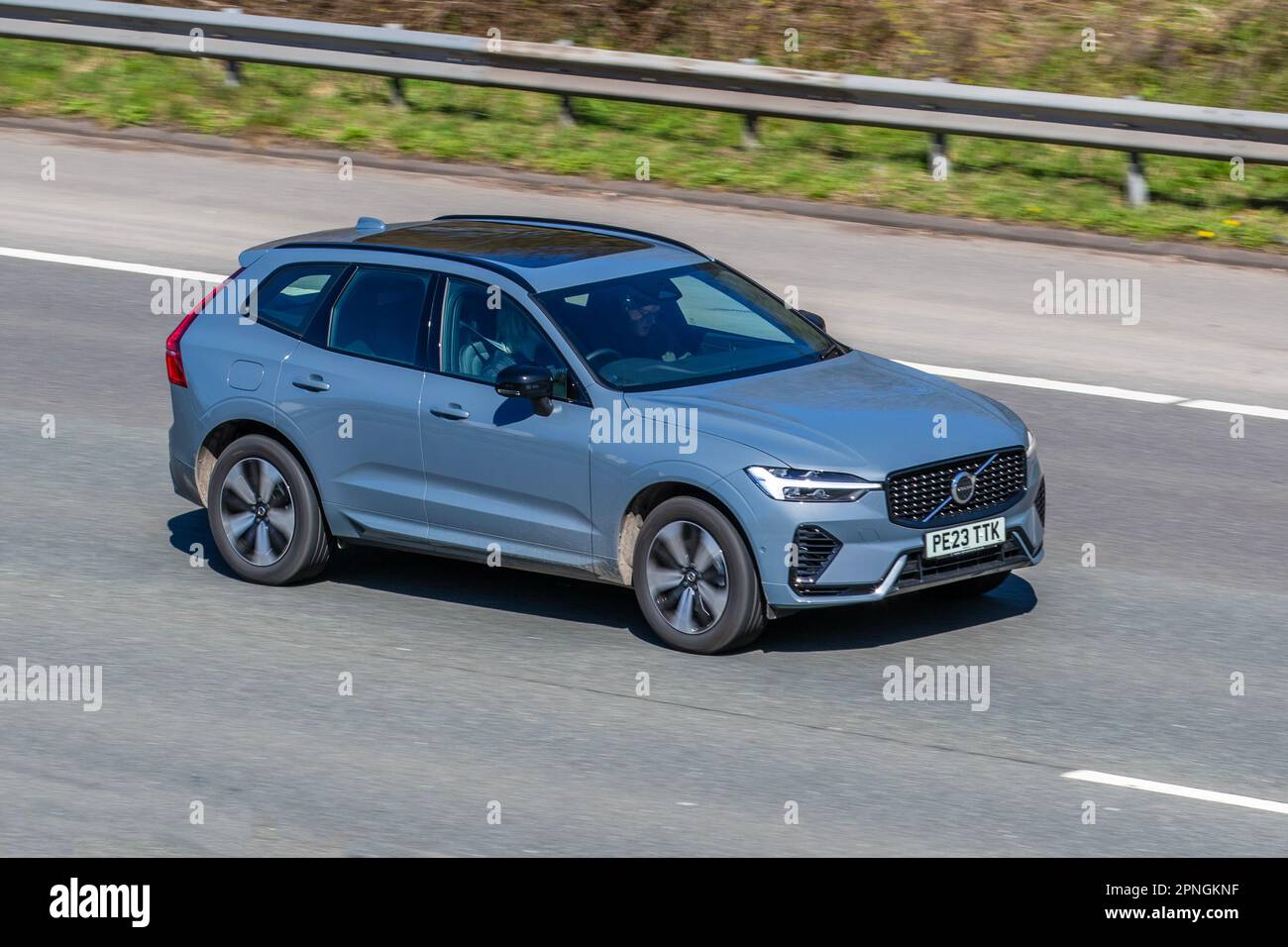 Volvo electric hybrid hi-res stock photography and images - Alamy
