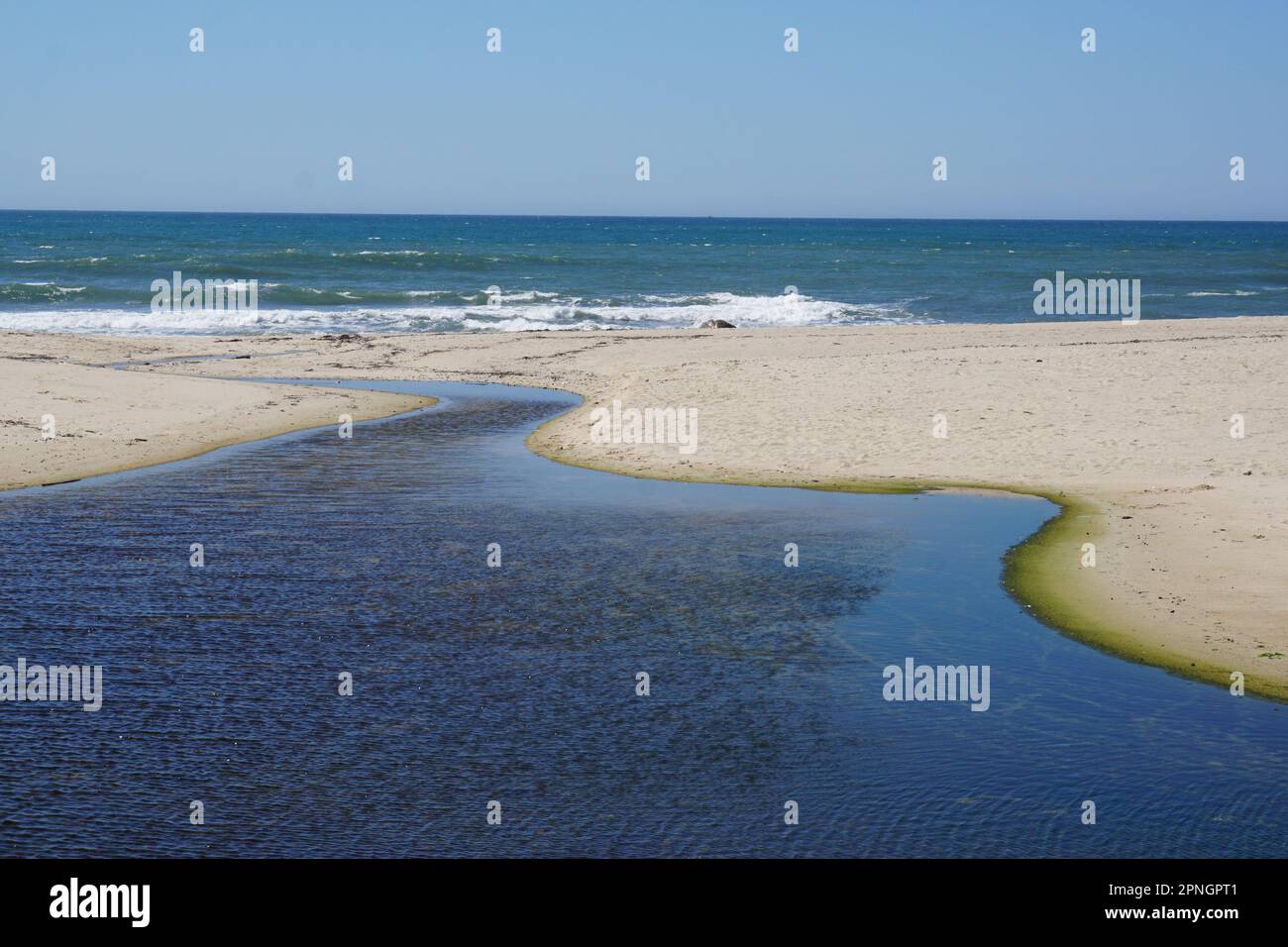River flowing into the ocean hi-res stock photography and images - Alamy