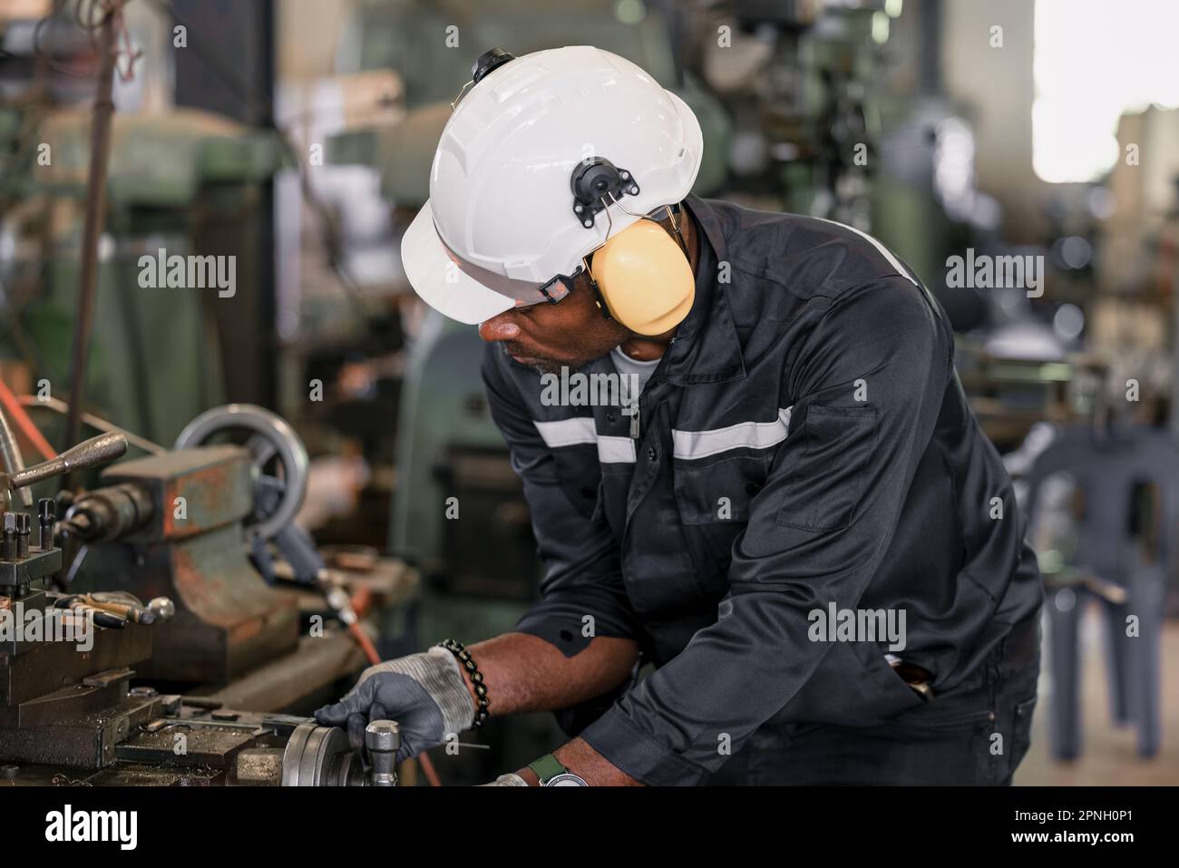 Engineering technician virtually examine the quality of workpieces