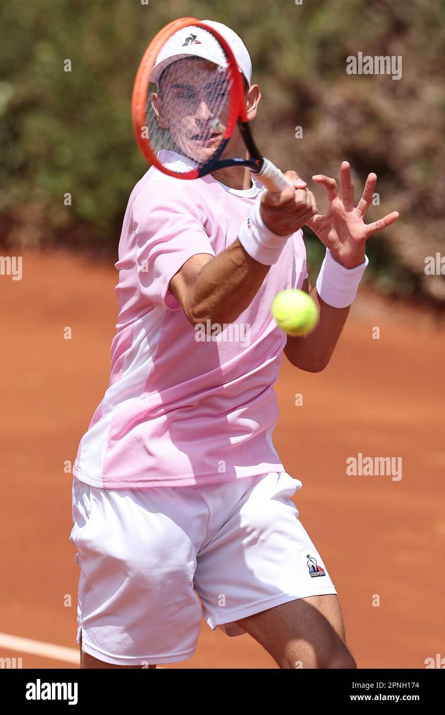 BARCELONA, SPAIN - APRIL 18:  Matteo Arnaldi from Italy during the Barcelona Open Banc Sabadell 70 Trofeo Conde de Godo day 2 game against Matteo Arnaldi and Jaume Munar at the Real Club de Tenis Barcelona on April 18, 2023 in Barcelona, Spain Stock Photo