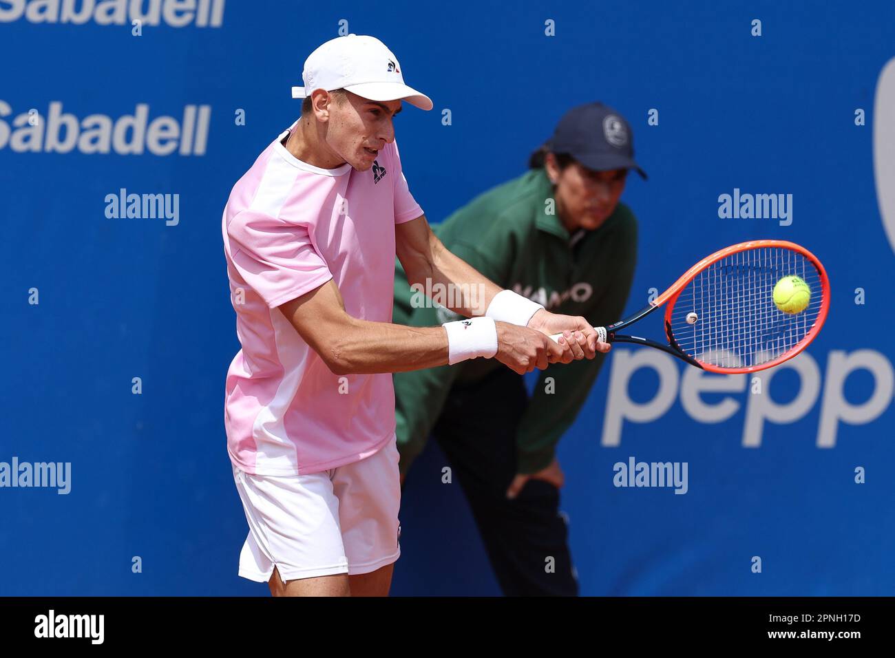 BARCELONA, SPAIN - APRIL 18:  Matteo Arnaldi from Italy during the Barcelona Open Banc Sabadell 70 Trofeo Conde de Godo day 2 game against Matteo Arnaldi and Jaume Munar at the Real Club de Tenis Barcelona on April 18, 2023 in Barcelona, Spain Stock Photo