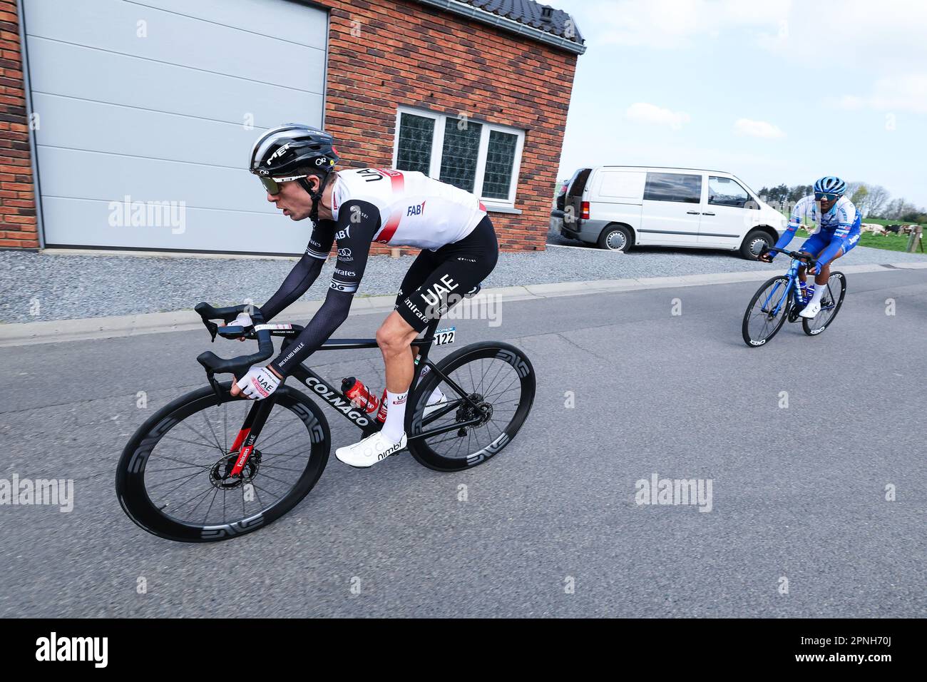 Huy, Belgium. 19th Apr, 2023. New Zealand George Bennett of UAE Team Emirates pictured in action during the 86th edition of the men's race 'La Fleche Wallonne', a one day cycling race (Waalse Pijl - Walloon Arrow), 194, 2 km from Herve to Huy, Wednesday 19 April 2023. BELGA PHOTO DAVID PINTENS Credit: Belga News Agency/Alamy Live News Stock Photo