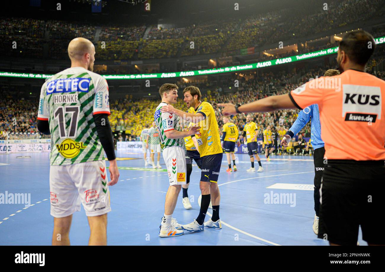 left to right Kay SMITS (MD), Uwe GENSHEIMER (RNL) in conversation, gesture, gesture, discussion, final, Rhein-Neckar Loewen (RNL) vs SC Magdeburg (MD) 36:24 nS, on April 16th, 2023 Handball DHB Cup Final Four 2023, April 15 - 16, 2023 in Cologne/ Germany. Stock Photo