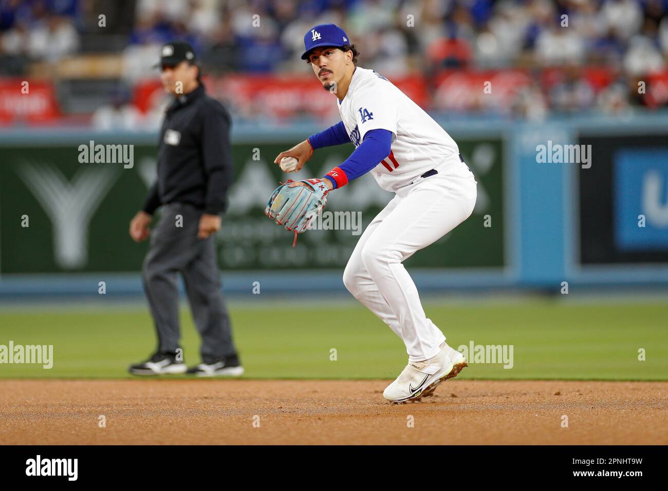 Los Angeles Dodgers second basemen Miguel Vargas (17) throws the