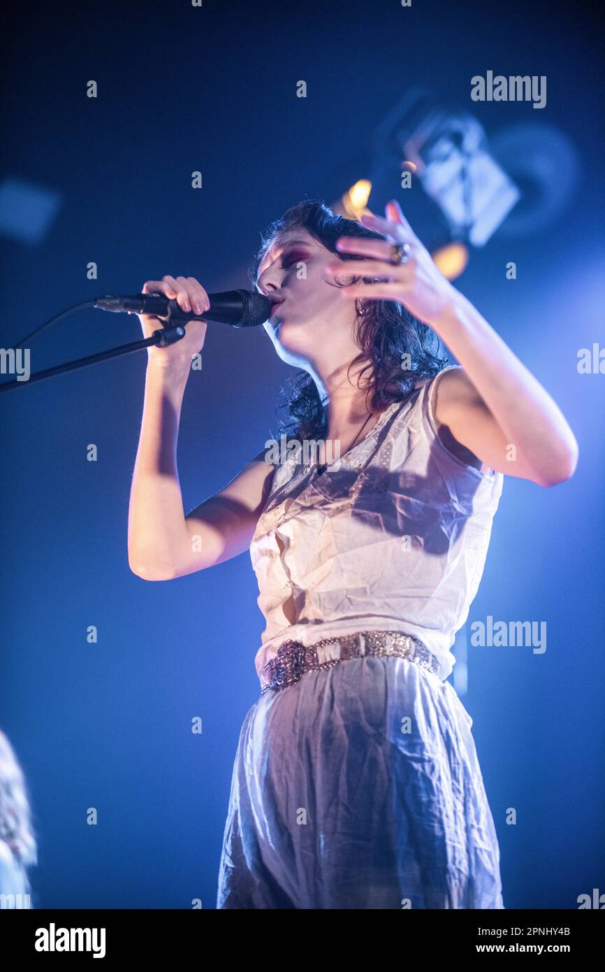 Birdy performing at Sala Razzmatazz, Barcelona, 18 Apr. 2023